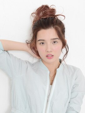 アース 横浜店(HAIR&MAKE EARTH) カジュアルお団子アレンジ【EARTH横浜店】