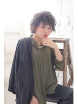 ルーミールーム(RoomieRoom)&nbsp;クールビューティー外ハネ無造作ショートスタイル20代30代