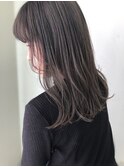 抜け感ウェーブ × くすみベージュ