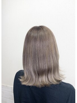 ヘアアンドメイク ルシア 奈良店(hair & make Lucia) ホワイティーベージュ