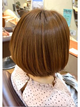 ヘアーメイクポリッシュ 小倉店 《イルミナカラー》愛され艶ボブスタイル