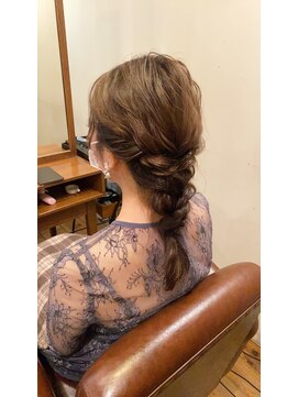 ノエル(NOEL) 胸上の長さでもOK♪お呼ばれ編みおろしスタイル