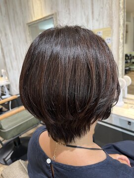 パダ(PADA) 丸みショート