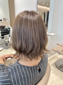 ビオラバイフーガ 綱島(Viola by FUGA) 白髪ぼかしハイライト柔らかベージュカラー*30代40代50代