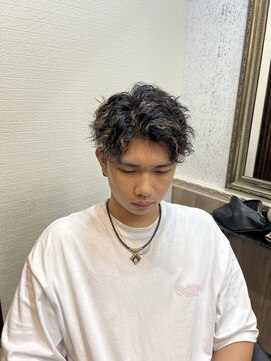 ツイストスパイラルパーマ+ハイライト