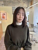 ロジェ(loje)&nbsp;20代30代40代　ミディアムレイヤーカット/柔らかグレージュ