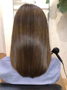 アコンプリッシュ 代官山 恵比寿(accomplish) プラチナミネコラ