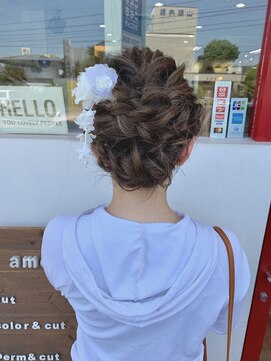 アモヘアー 城山店(amo hair) : くるりんぱ編み込みアレンジ