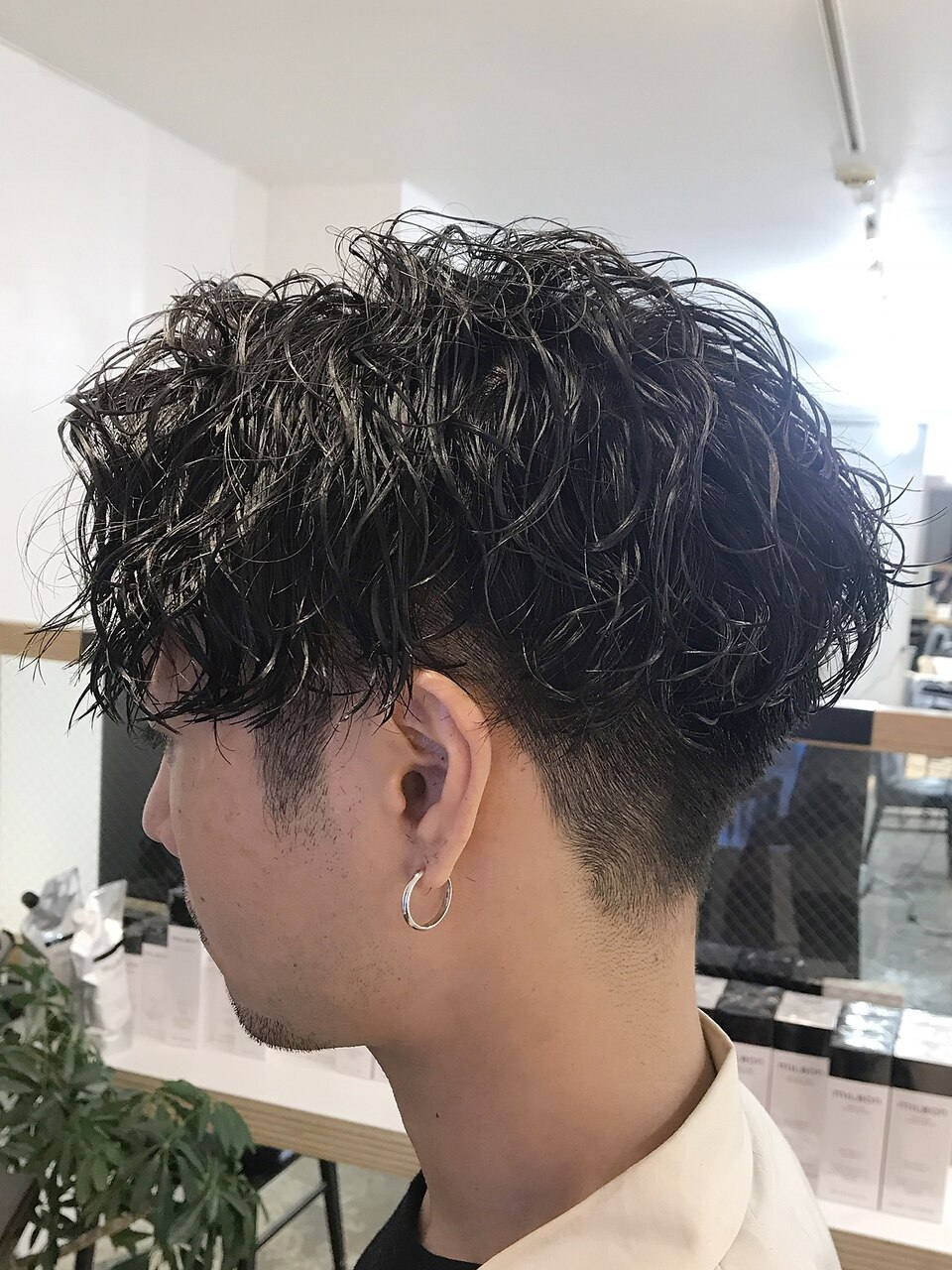 ツイストパーマ七三オールバックかき上げヘアソフトツーブロック