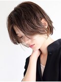 大人かわいいくびれショート+インナーカラー+くすみブルー