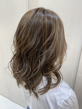 クレア本厚木(CREA) ［Chii］ハイライトカラー　ラベンダーアッシュ