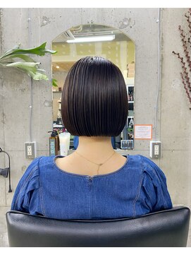 蜃気楼 (((蜃気楼)))縮毛矯正とミニボブ