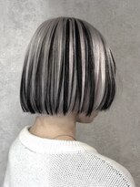 ロウル 渋谷(LOWRL)&nbsp;ホワイトカラー/ポイントエクステブラック