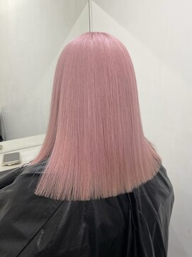 ジーナ オモテサンドウ(XENA) ピンクカラー×ホワイトピンク×ケアブリーチ×ブロンドヘア