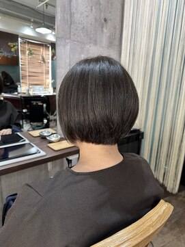 ルアン(Luan) 丸みショート