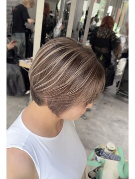 レディアル 大宮(REDEAL ope.) 【ハイライト】ベージュハイライトバレイヤージュ