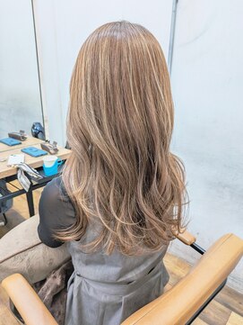 ジェナ(Jena) セミロング/ハイライトカラー/オリーブベージュ/横浜