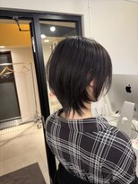 アコロン(acoron)&nbsp;後ろ姿で差がつく、韓国風ショートレイヤー