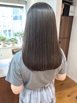 ノル(Knoll)&nbsp;広がりを抑えられる。艶セミロング。【30代、40代、50代、銀座】