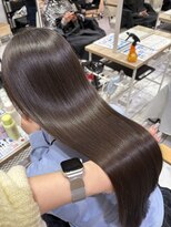 シー 立川(Si) ワンカラーでできるマロンブラウン