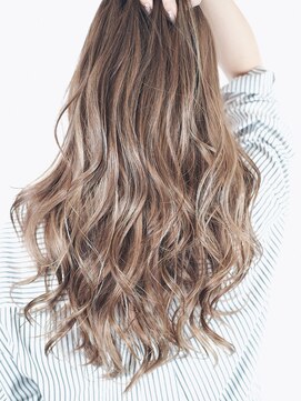 ジゼル(gisele) フリンジグラデーション◎ホワイトグレージュ