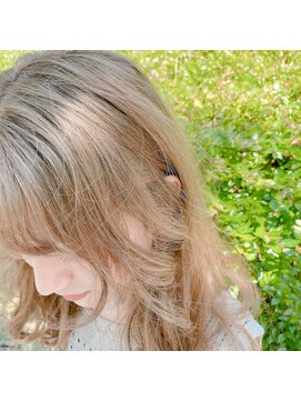 ヘアーアンドエステティック アイビジン 四日市店(Hair&Esthetic I BiJiN) 甘め女子ミルクティーアッシュ♪ゆるふわスタイル