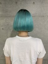 ザ ドット(THE DOT) グリーンカラー×切りっぱなしカット×ぷっつりカット
