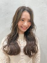 ロンドプランタン 恵比寿(Lond Printemps) ゆるウェーブロングレイヤーヘア 顔まわりで小顔効果