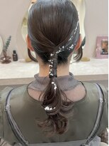 ミラ(Mila)&nbsp;艶々ミディアムタイトポニー★銀箔アレンジ