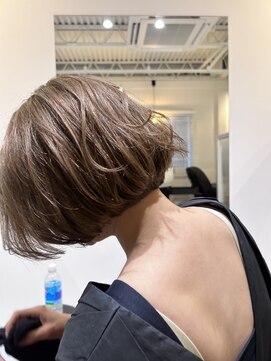 マチルダ(Matilda) ミニボブ　巻きver