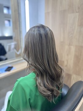 ハサミバイアトリエナガノ 千葉(8sami by atelier nagano) デザインカラー／レイヤーカット/ウエットヘア/オリーブベージュ