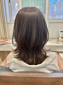 アーブ(hair and make urb) ミディアムくびれレイヤー