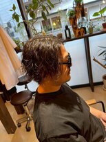 トニコ(toniko)&nbsp;サーフカール×センターパート×ルーズパーマ