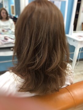 アラワラブルー(arrawarra blue) 外ハネミディアム/20代/30代/40代/50代/倉敷/白楽町