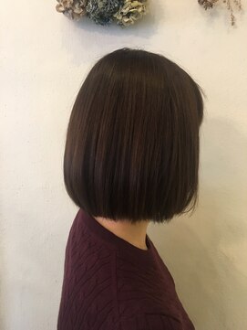 ヘアーアンドスパ アン コントゥール(hair&spa an contour) ツヤ感たっぷりボブスタイル
