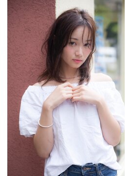 エイミー(Aimee) Aimee サラツヤミディアム×アッシュブラウン