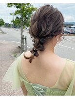 フィオーレ ヘアデザイン(FIORE hair design)&nbsp;結婚式　編みおろし　お呼ばれ