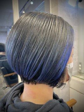 キャラ シャローネ 池袋(Chara Chalone) 資生堂カラーミューズネイビーブルーインナーカラー前下がりボブ