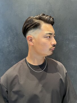 ハレケアヴェダ アンド ハレケエイト(HAREKE AVEDA&HAREKE 8) スキンフェードスタイル