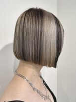 コス(KoS)&nbsp;ハイトーンボブデザインツートーン