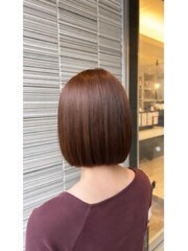 ネクストインバルサム 大和田店(NEXT in balsam) 切りっぱなしボブ/ブリーチなしベージュカラー