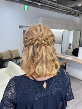 ジーニー 横浜(giinii) ヘアセット_ハーフアップ