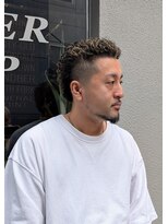 クフィア メンズヘアー カンポ 天王寺店(CUFFIA MEN'SHAIR CAMPO)&nbsp;センター分けニュアンスパーマ極道パーマフェード