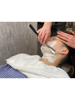 シェービングで身だしなみを整え、清潔感UP！お客様に合わせたプロの技術で清潔感のある爽やかな印象に☆
