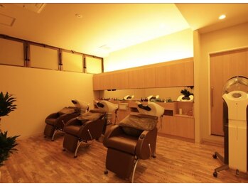 ナチュール(Natuur)の写真/【豊岡/大型駐車場有】ゆったりとした空間で頭皮や髪をケア♪心からゆったりと癒される極上のひとときを…