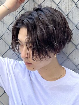 フィフス トウキョウ (fifth TOKYO) 渋谷ルーズパーマメンズカットセンターパートメンズウルフヘア