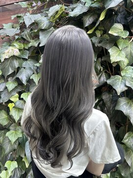 リサヘアーデザイン(RISA HAIR DESIGN) ブリーチで透明感シルバーカラー