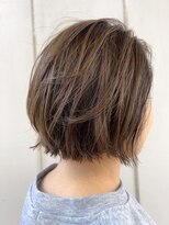 ルーファス 恵比寿 渋谷(Ruufus) 40代50代 動きのあるショートボブ2601