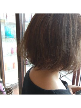 アリーナ 緑が丘店(arena) 涼し気アッシュボブ