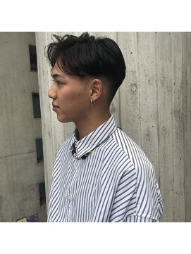 リバレッジ 広尾(Leverage) メンズパーマかきあげスタイル